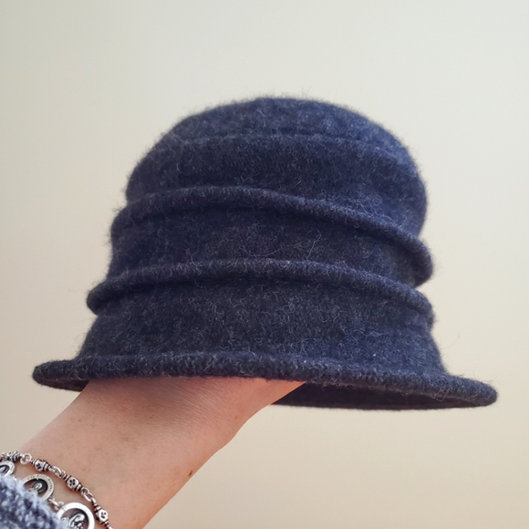 Hat - Picture 2 of 3